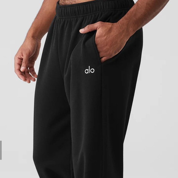 Wide Leg Alo Sweatpants ALO Yoga Accolade Straight Leg Sweatpant MEN Size S  NWT